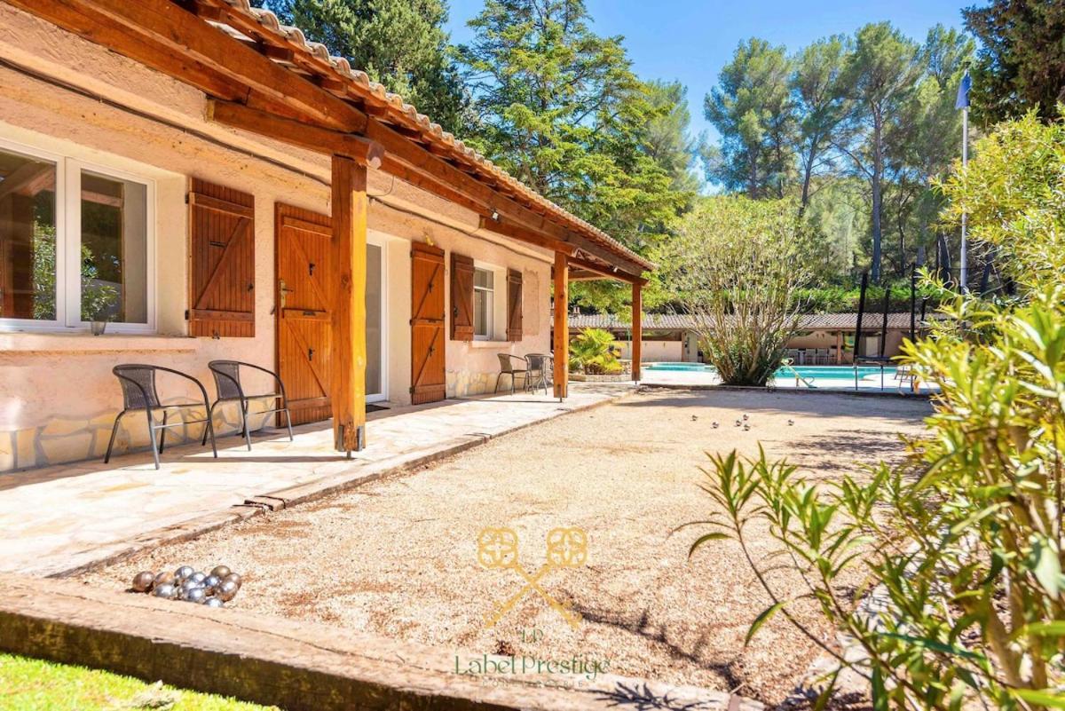 לה קיוטאט La Bastide Du Vallon מראה חיצוני תמונה