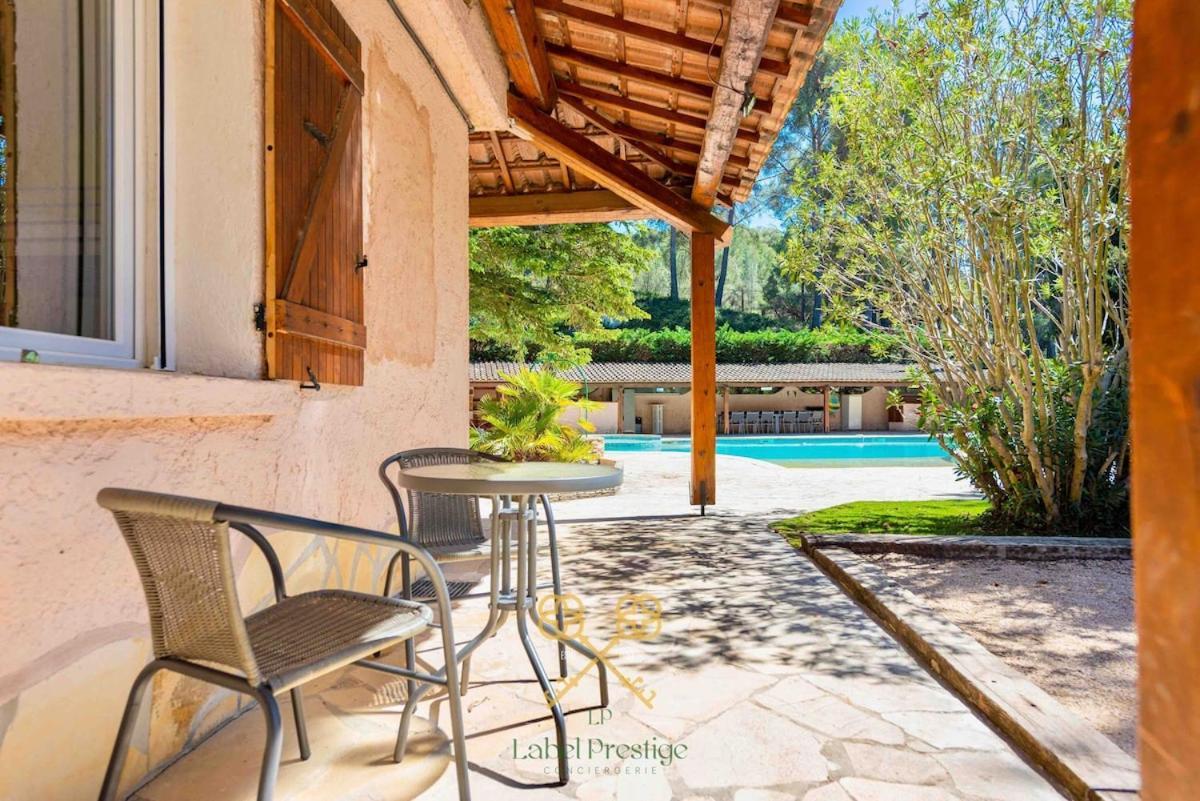 לה קיוטאט La Bastide Du Vallon מראה חיצוני תמונה