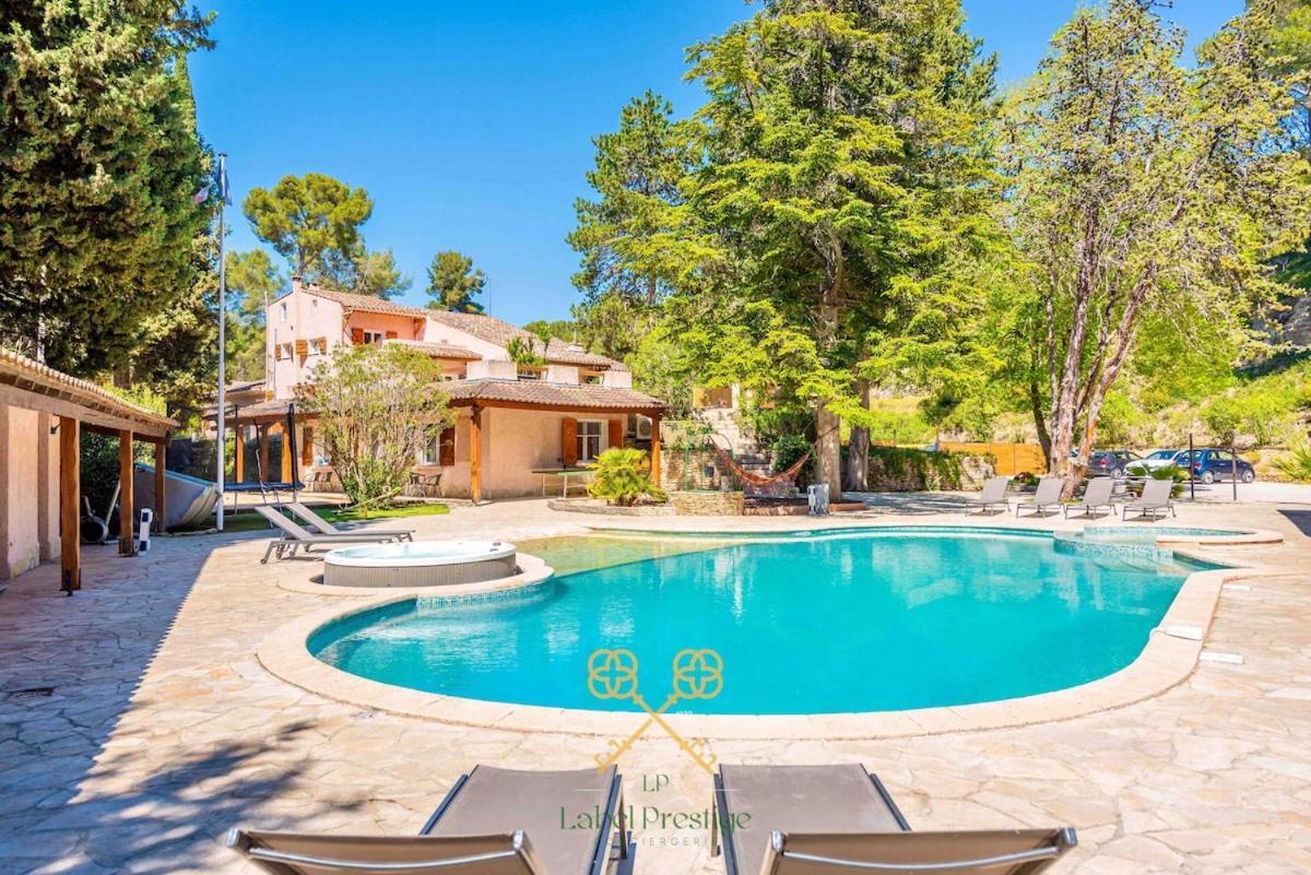 לה קיוטאט La Bastide Du Vallon מראה חיצוני תמונה